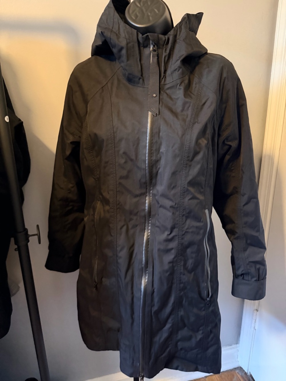 Lululemon Long Rain Jacket - Picture 2 of 9